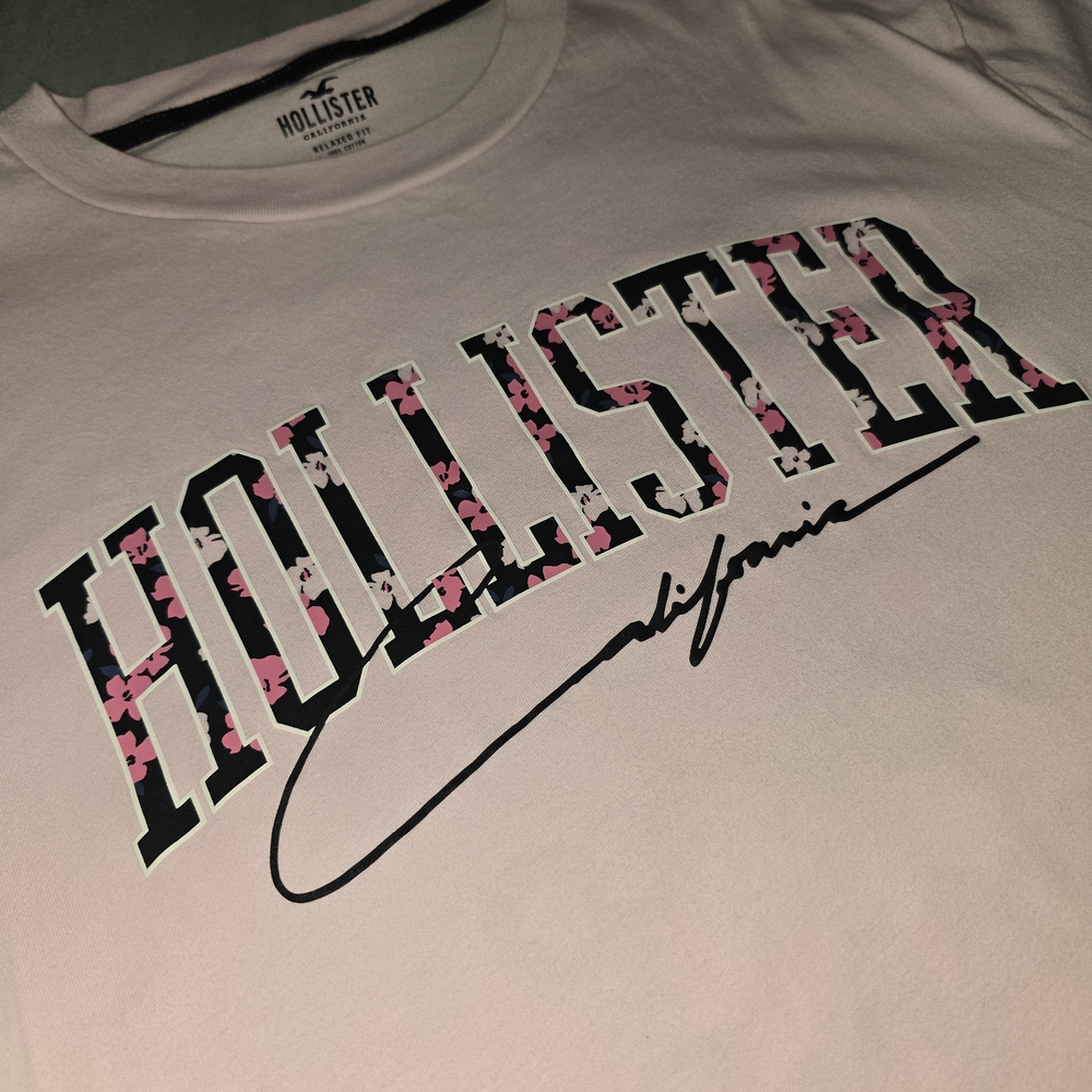 Hollister Pink Graphic Tee